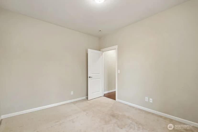 Property photo for 1353 32nd Place Ne, Auburn photo 19