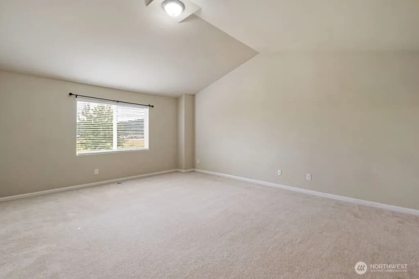 Property photo for 1353 32nd Place Ne, Auburn photo 28