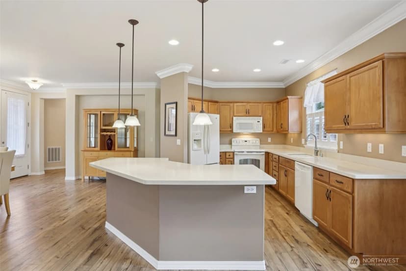 Property photo for 4826 Bend Drive Ne, Lacey photo 13