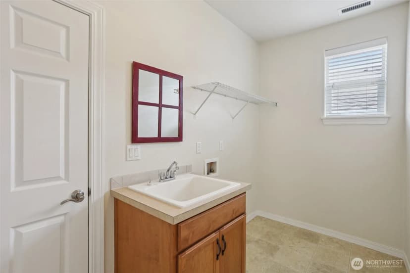 Property photo for 4826 Bend Drive Ne, Lacey photo 16