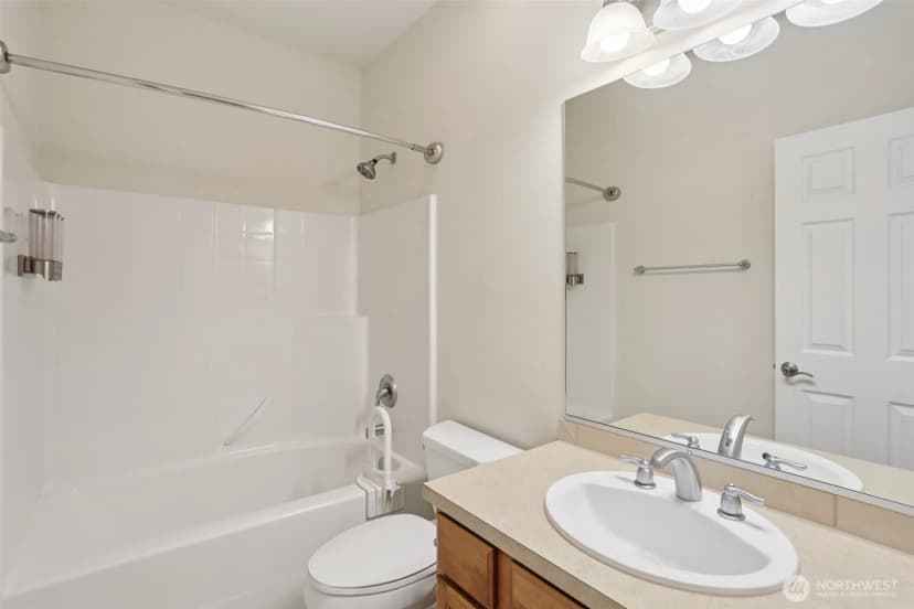Property photo for 4826 Bend Drive Ne, Lacey photo 19