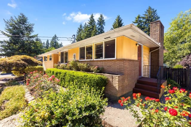 Property photo for 132 Ne 130th Street, Seattle