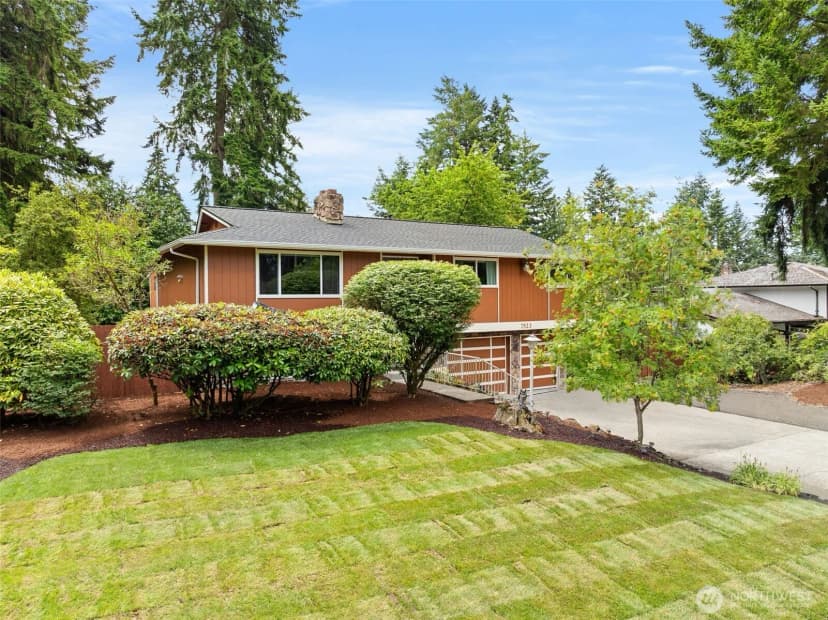 Property photo for 7523 13th Avenue Se, Lacey photo 2