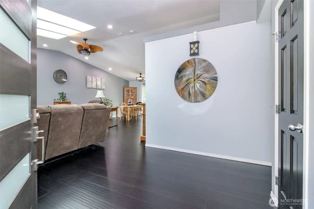 Property photo for 15666 Se 303rd Place, Kent photo 3