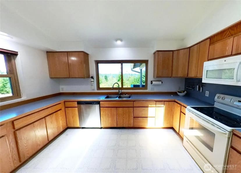 Property photo for 285 Guiles Rd, Sequim photo 14