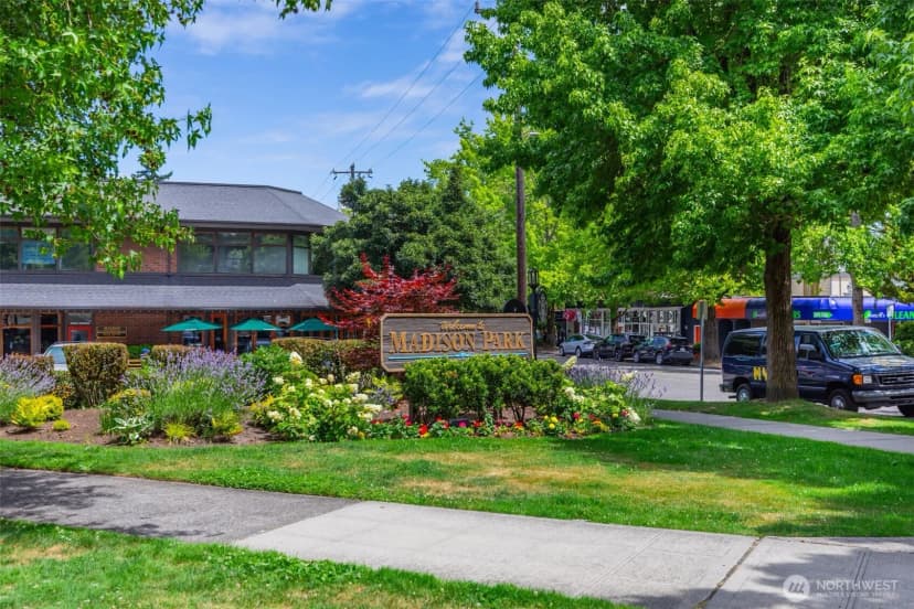 Property photo for 140 26 Avenue E, Seattle photo 28