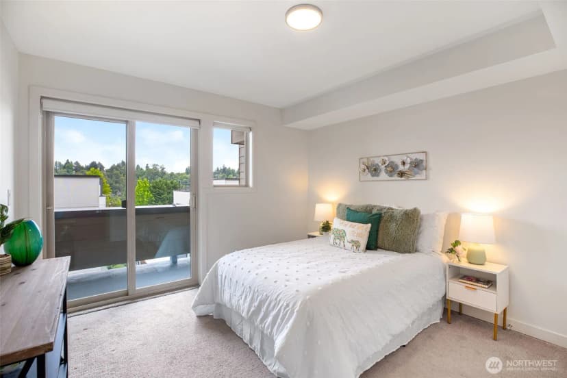 Property photo for 140 26 Avenue E, Seattle photo 14