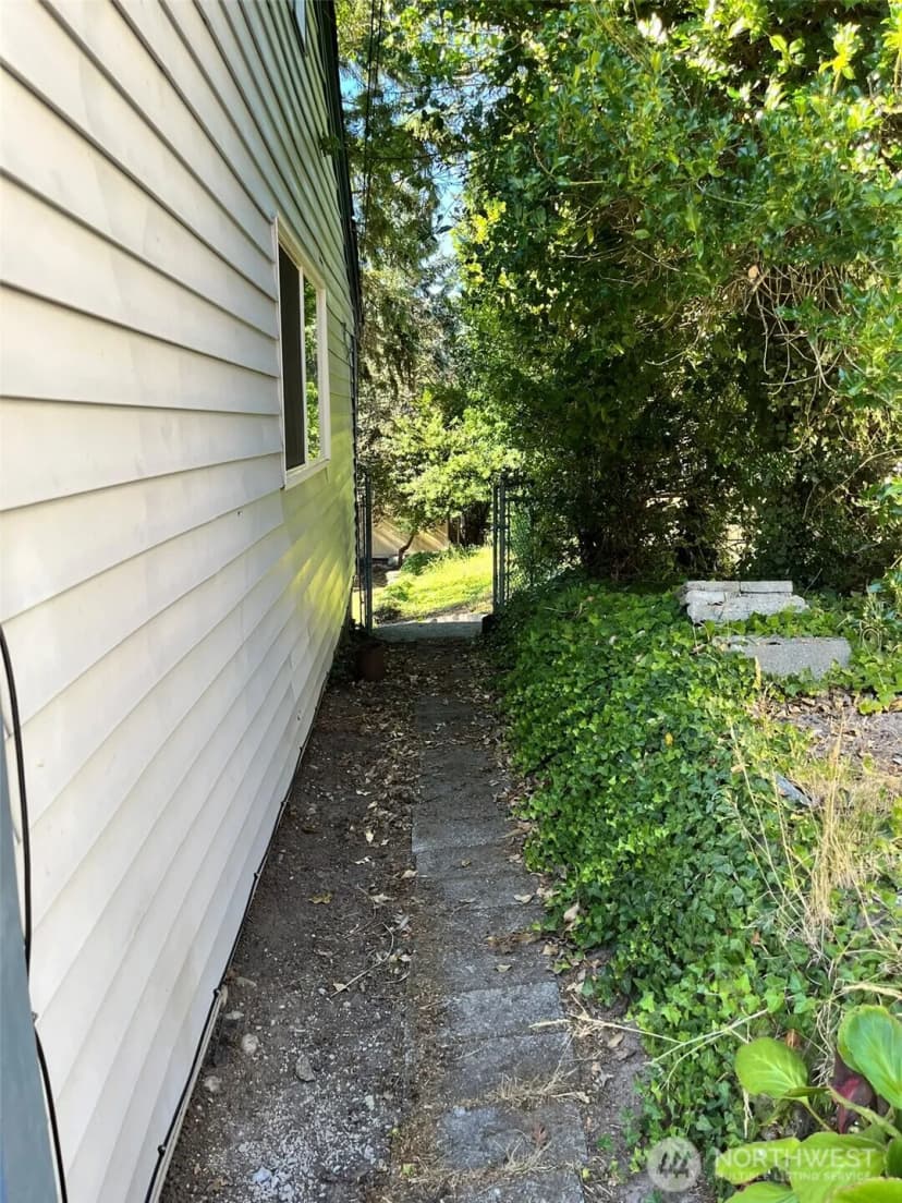 Property photo for 9117 Sw Winona Street, Lakewood photo 27