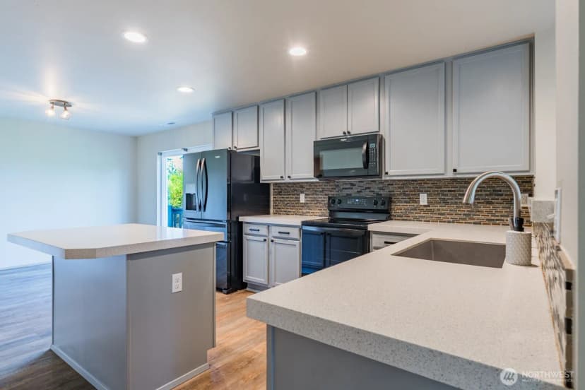 Property photo for 5609 Timberridge Drive, Mount Vernon photo 9