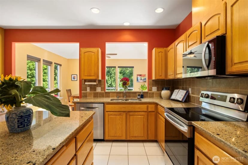 Property photo for 1912 S Colby Court, Bellingham photo 9