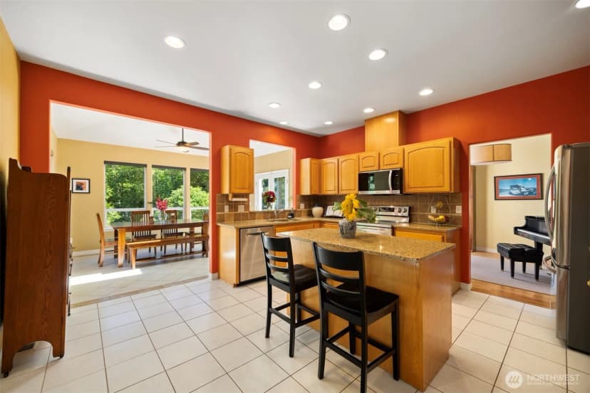 Property photo for 1912 S Colby Court, Bellingham photo 8