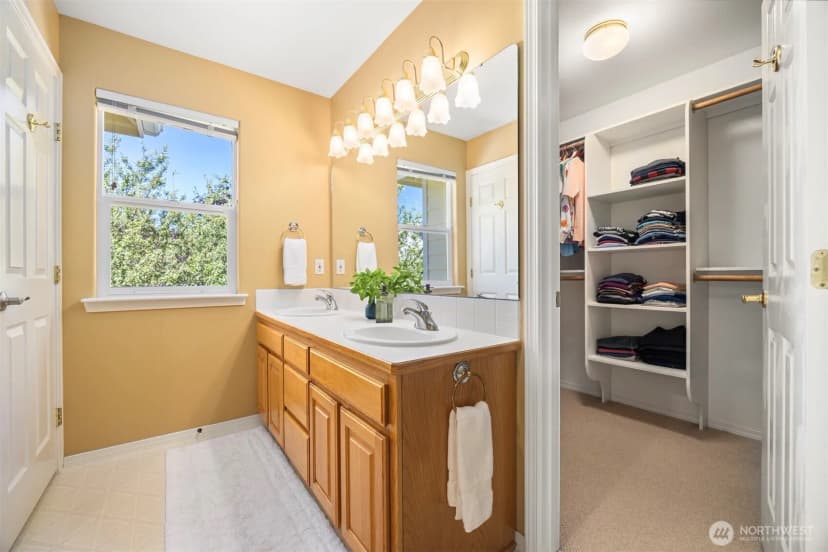Property photo for 1912 S Colby Court, Bellingham photo 18
