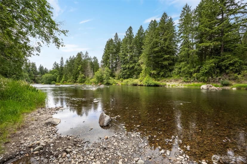 Property photo for 17112 Kinnikinnick Court Se, Yelm photo 23