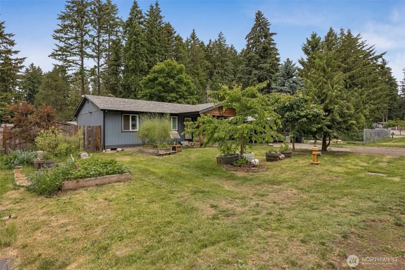 Property photo for 17112 Kinnikinnick Court Se, Yelm photo 13
