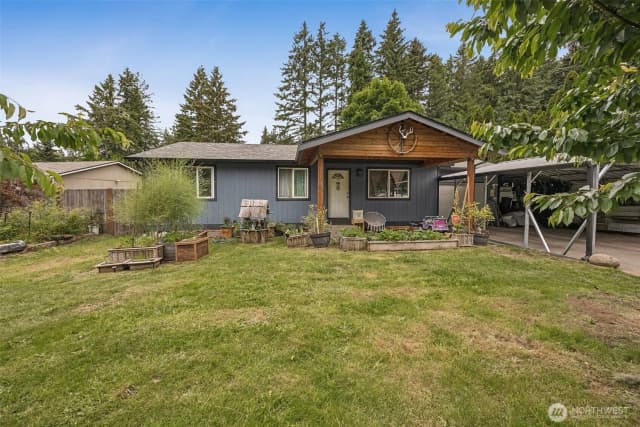 Property photo for 17112 Kinnikinnick Court Se, Yelm photo 2