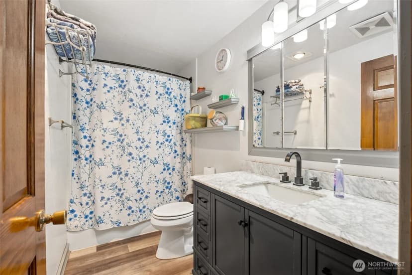 Property photo for 17112 Kinnikinnick Court Se, Yelm photo 9