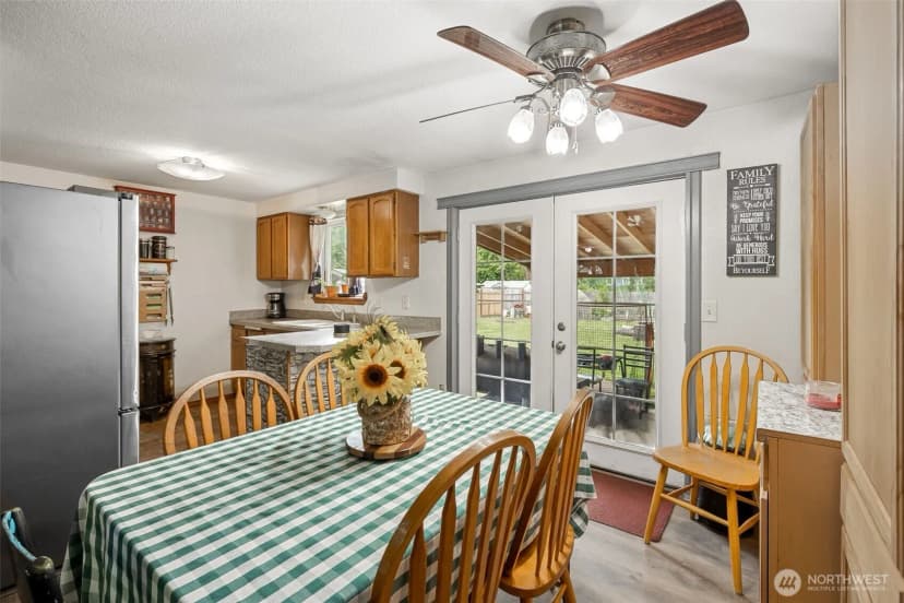Property photo for 17112 Kinnikinnick Court Se, Yelm photo 7