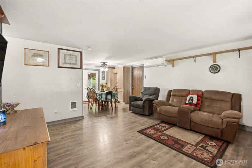 Property photo for 17112 Kinnikinnick Court Se, Yelm photo 6