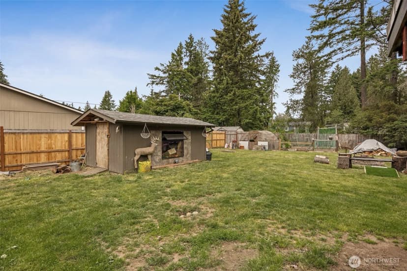 Property photo for 17112 Kinnikinnick Court Se, Yelm photo 18