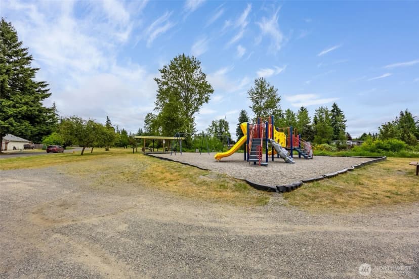 Property photo for 17112 Kinnikinnick Court Se, Yelm photo 19
