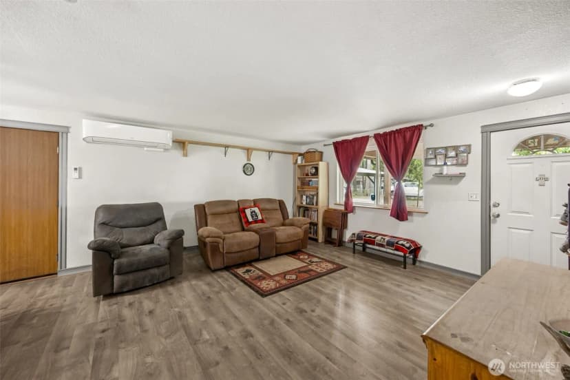 Property photo for 17112 Kinnikinnick Court Se, Yelm photo 5