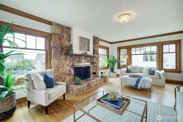 Property photo for 2663 37th Avenue Sw, Seattle photo 5