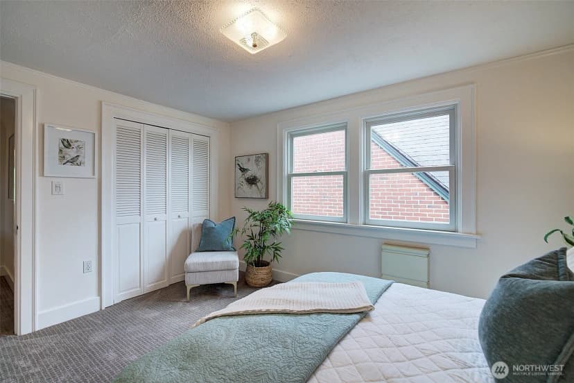 Property photo for 2663 37th Avenue Sw, Seattle photo 24
