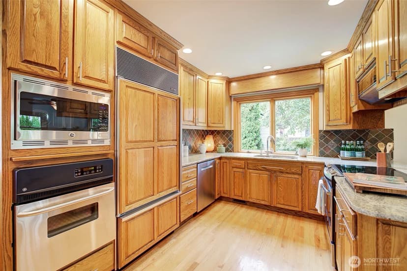 Property photo for 2663 37th Avenue Sw, Seattle photo 12