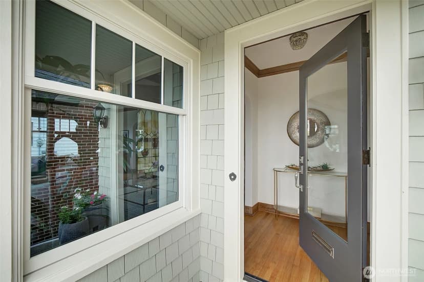 Property photo for 2663 37th Avenue Sw, Seattle photo 35