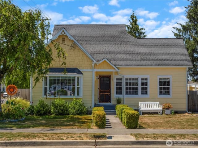 Property photo for 291 S Cedar Street, Buckley