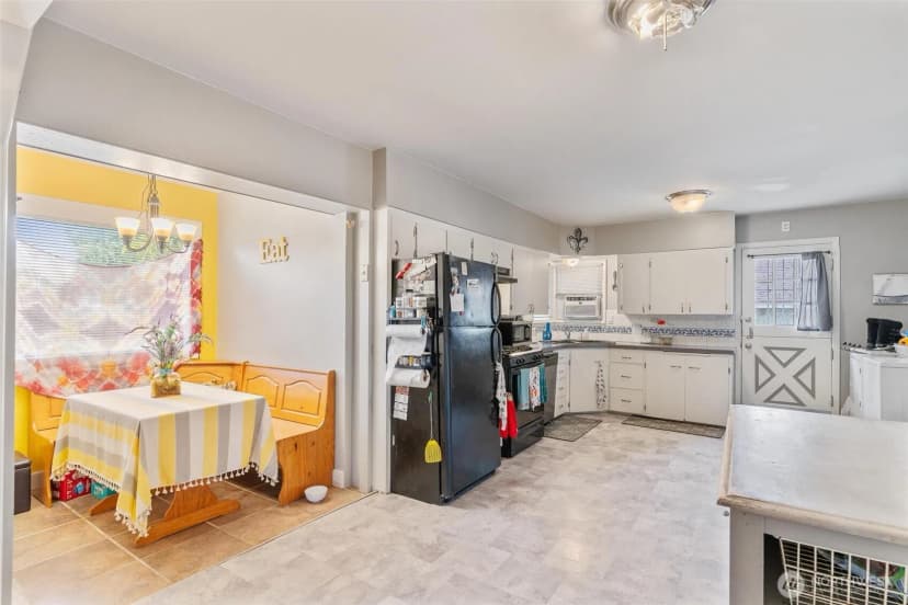 Property photo for 900 Talcott Street, Sedro Woolley photo 6