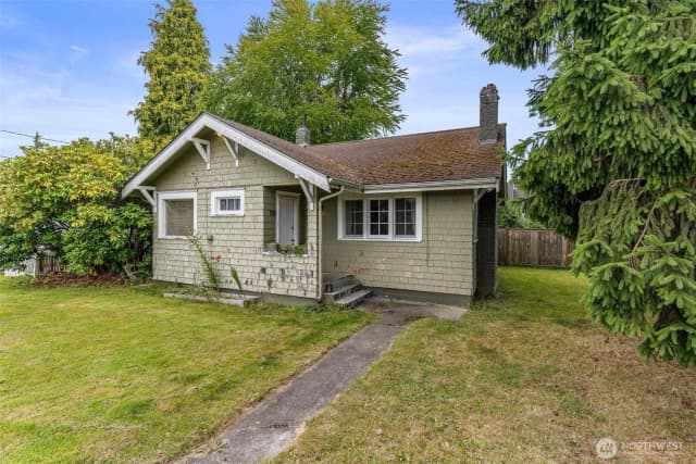 Property photo for 900 Talcott Street, Sedro Woolley photo 2