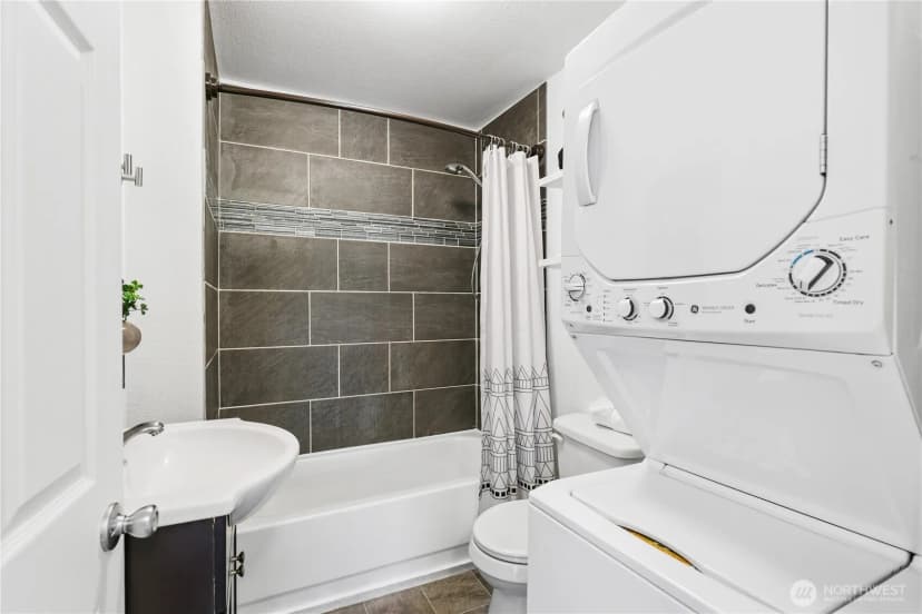 Property photo for 3574 E Roosevelt Avenue, Tacoma photo 9