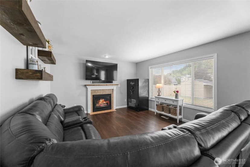 Property photo for 235 Easton Avenue W, Eatonville photo 13