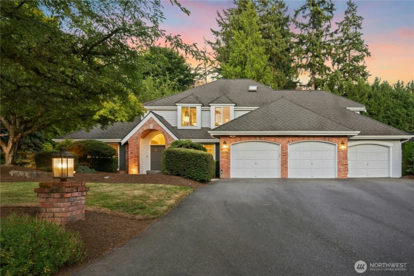 Property photo for 26007 Ne 27th Drive, Redmond