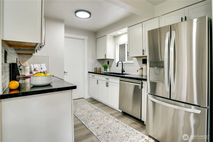 Property photo for 1720 Madison Avenue Nw, Olympia photo 11