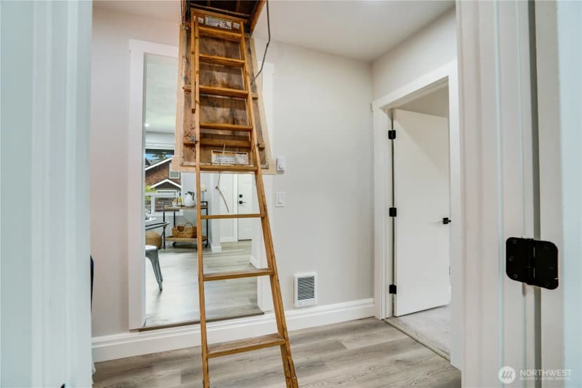 Property photo for 1720 Madison Avenue Nw, Olympia photo 26