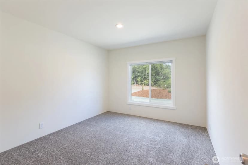 Property photo for 954 Monroe Road, Port Angeles photo 18