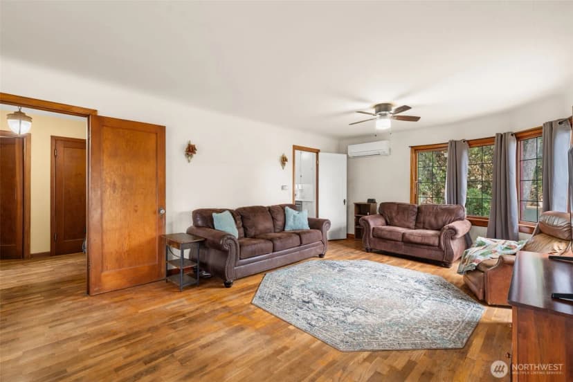 Property photo for 1953 Taft Avenue, Bremerton photo 7