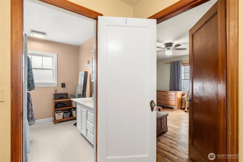 Property photo for 1953 Taft Avenue, Bremerton photo 15
