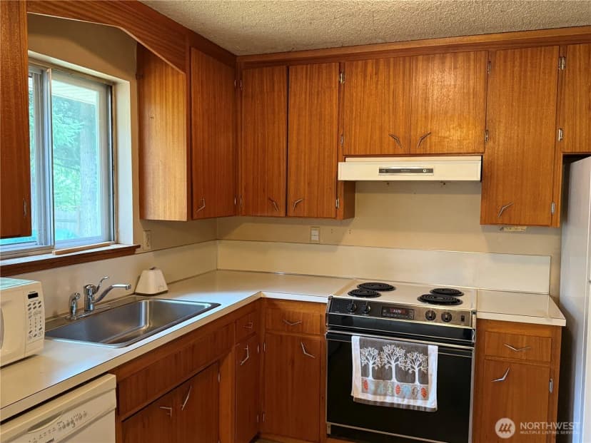 Property photo for 9310 Olson Road Nw, Bremerton photo 8