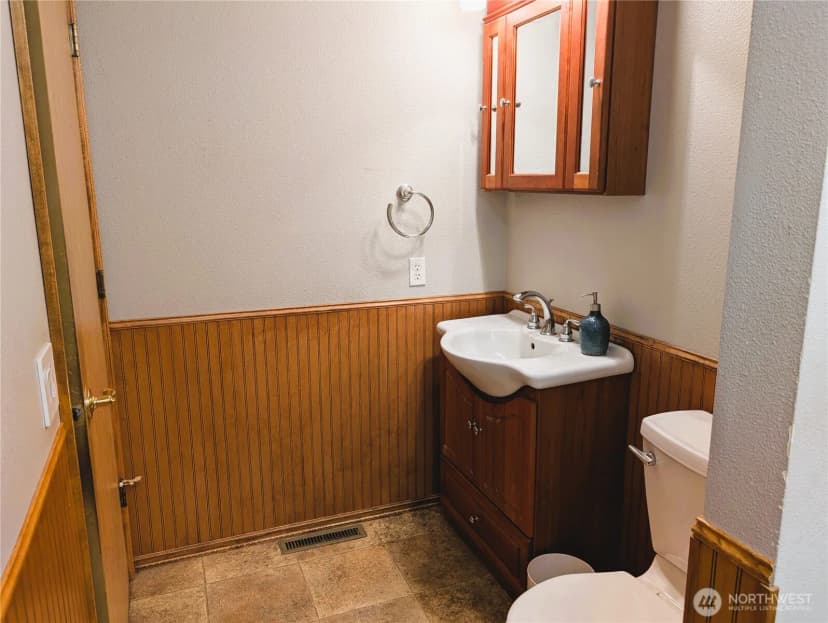 Property photo for 7120 242nd Street E, Graham photo 14