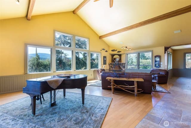 Property photo for 822 E Oak Street, Sequim photo 5