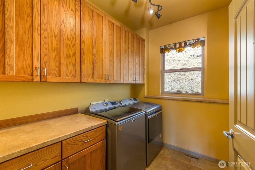 Property photo for 822 E Oak Street, Sequim photo 16