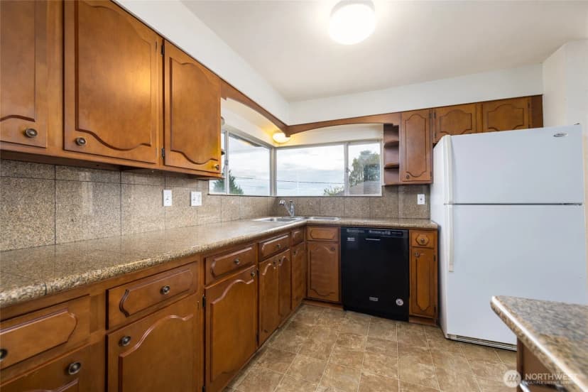 Property photo for 1411 38th Street, Anacortes photo 7