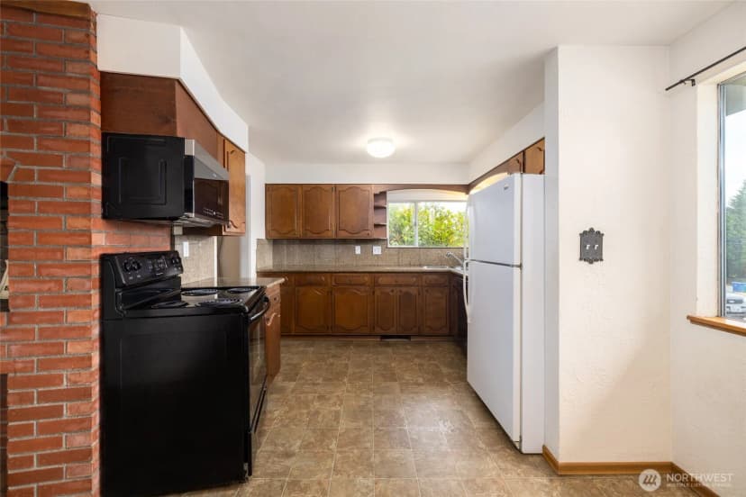 Property photo for 1411 38th Street, Anacortes photo 9