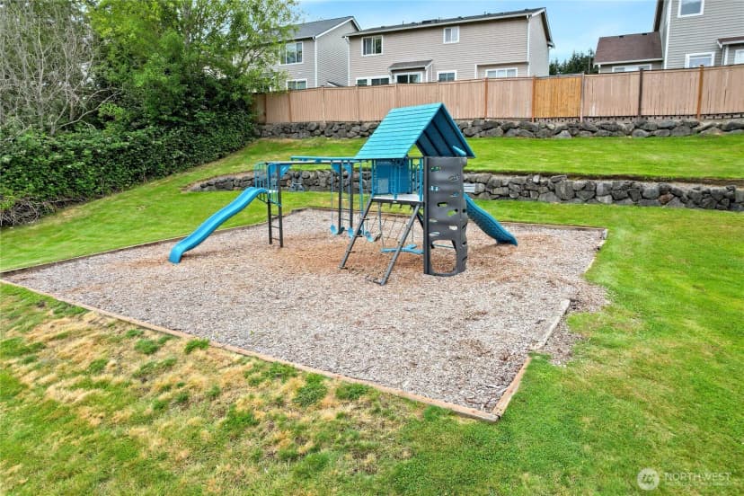 Property photo for 5775 Gateway Lane Ne, Bremerton photo 34