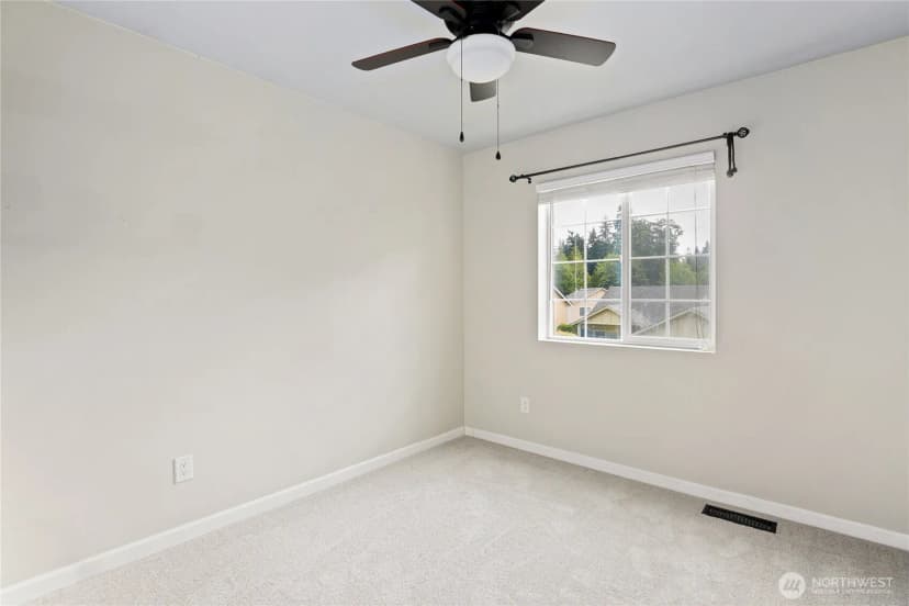 Property photo for 5775 Gateway Lane Ne, Bremerton photo 23