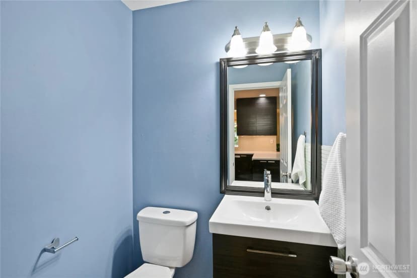 Property photo for 5775 Gateway Lane Ne, Bremerton photo 14