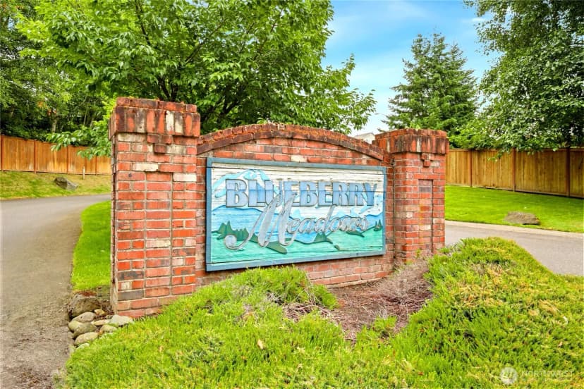 Property photo for 5775 Gateway Lane Ne, Bremerton photo 32